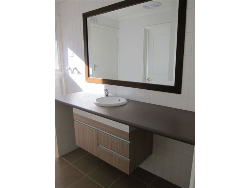 2/15 Archibald Crescent, Warragul VIC 3820