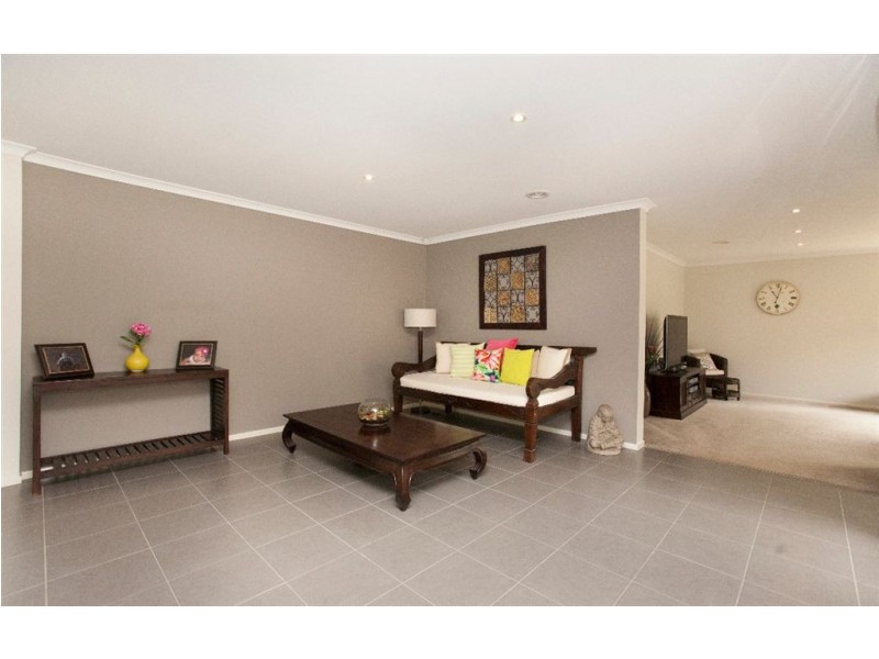 2 Barton Court, Warragul VIC 3820