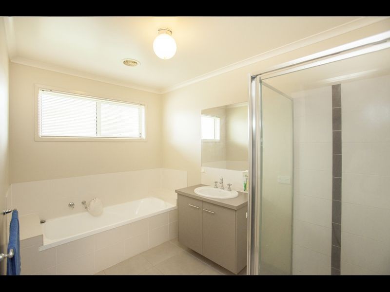 7/11 Ferguson Place, Trafalgar VIC 3824
