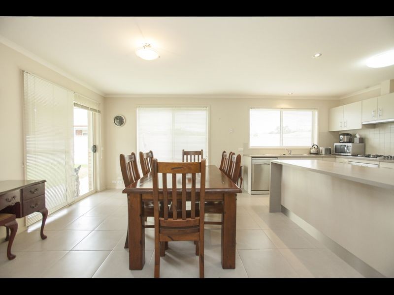 7/11 Ferguson Place, Trafalgar VIC 3824