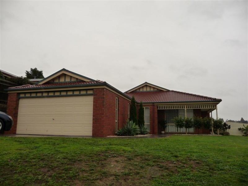11 Deakin Court, Warragul VIC 3820