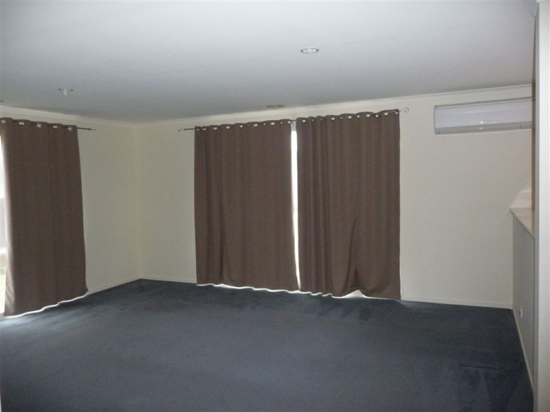 11 Deakin Court, Warragul VIC 3820