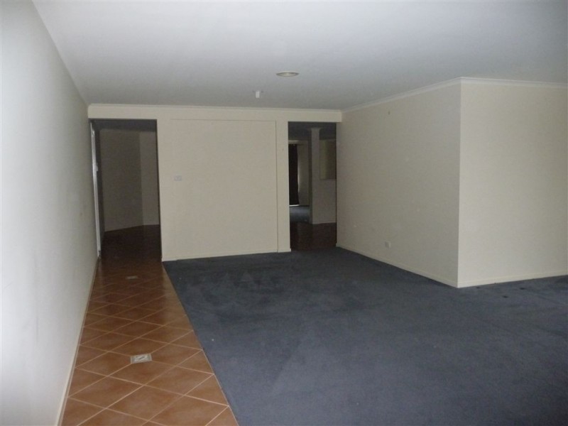 11 Deakin Court, Warragul VIC 3820