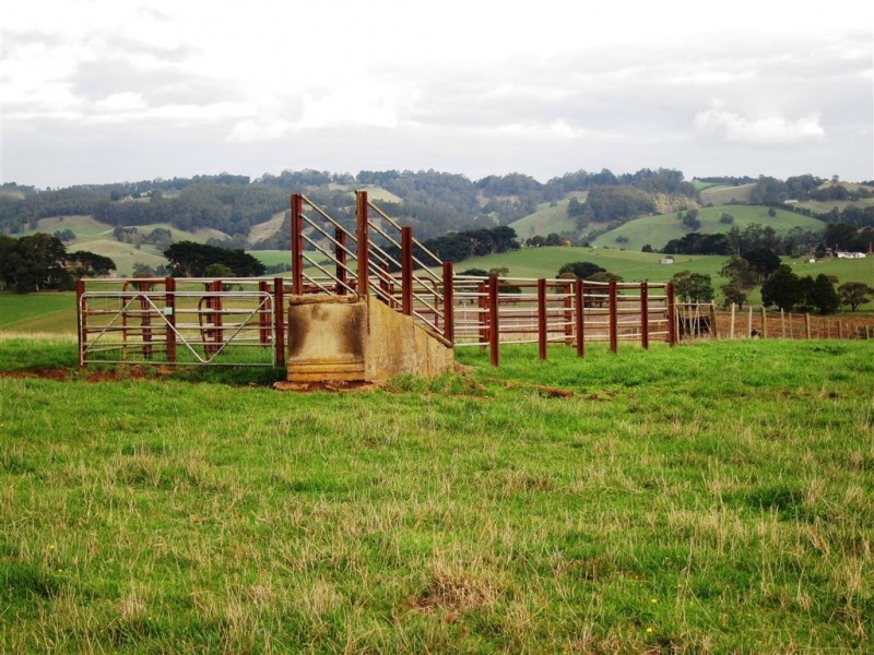 1 Corner of Korumburra Warragul Road and Manns Road, Ellinbank VIC 3821