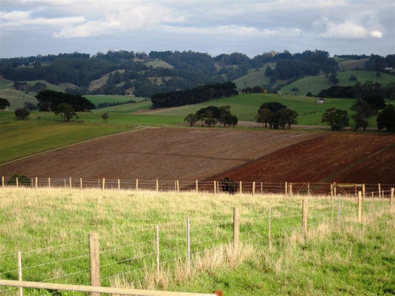 1 Corner of Korumburra Warragul Road and Manns Road, Ellinbank VIC 3821