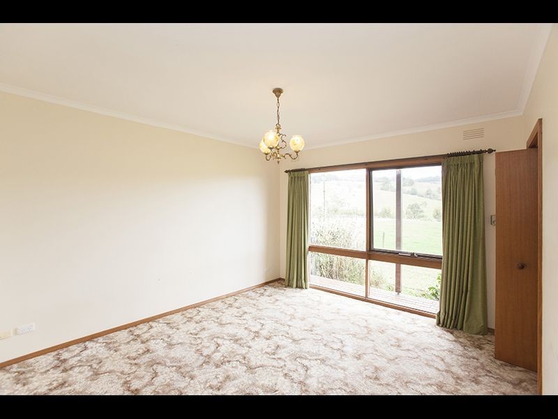 128 Cropleys Road, Ellinbank VIC 3821