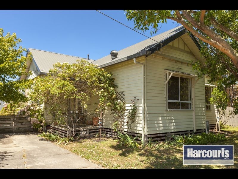 12 Loch Street, Yarragon VIC 3823