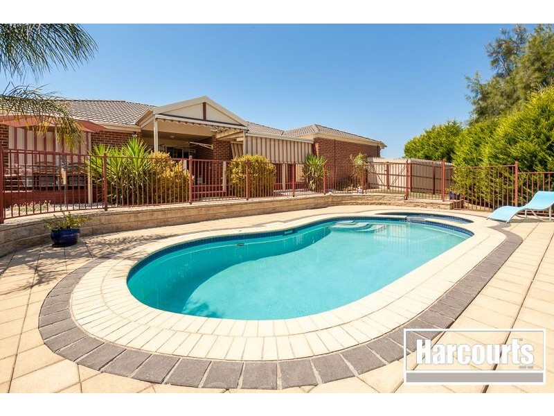 2 Arthurs Drive, Warragul VIC 3820