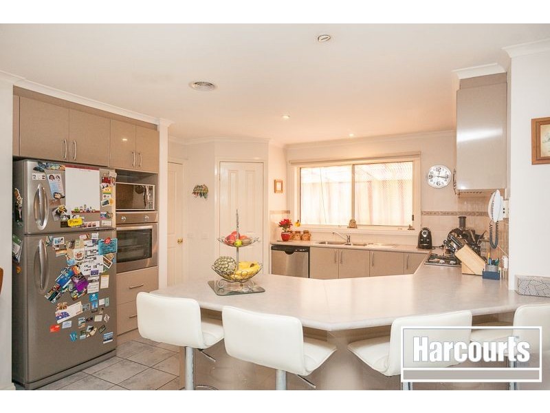 2 Arthurs Drive, Warragul VIC 3820