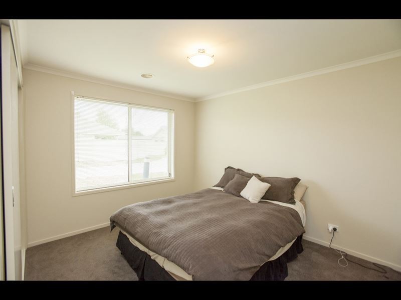 7/11 Ferguson Place, Trafalgar VIC 3824
