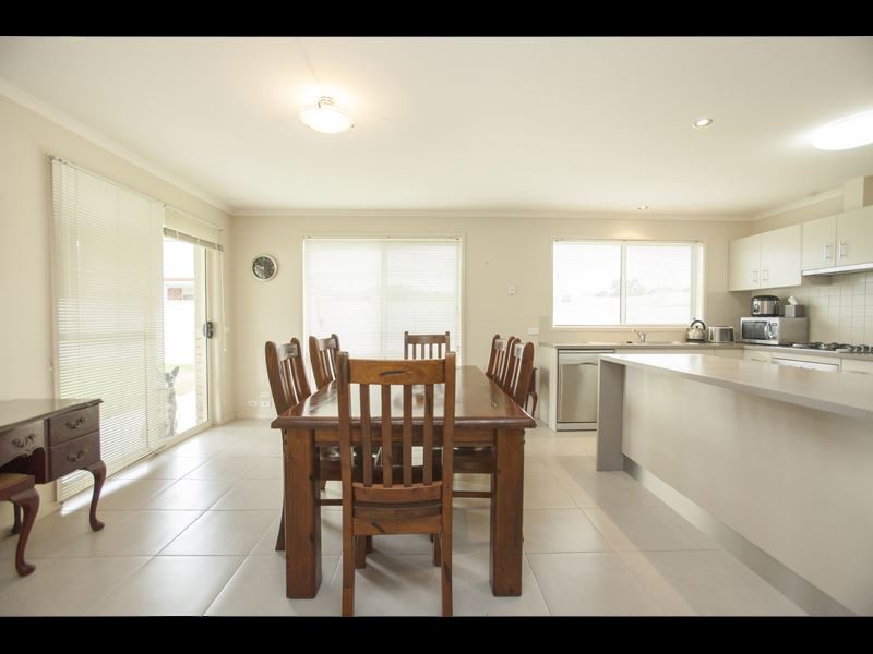7/11 Ferguson Place, Trafalgar VIC 3824