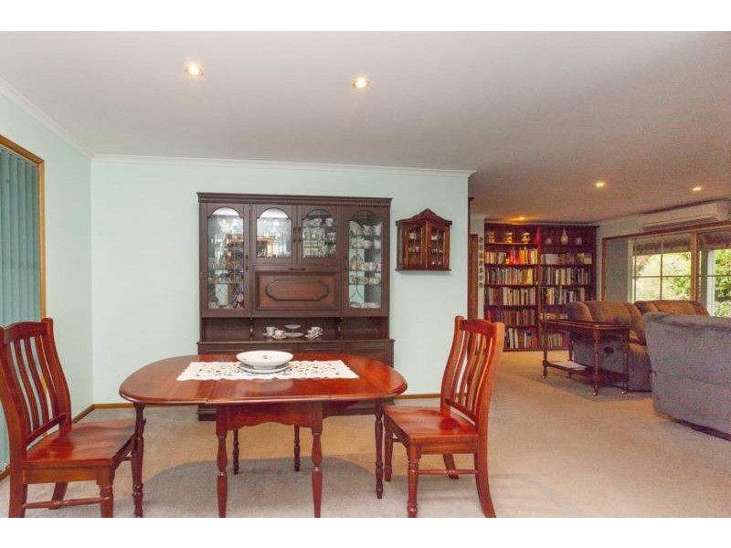 588 Russell Creek Road, Hill End VIC 3825