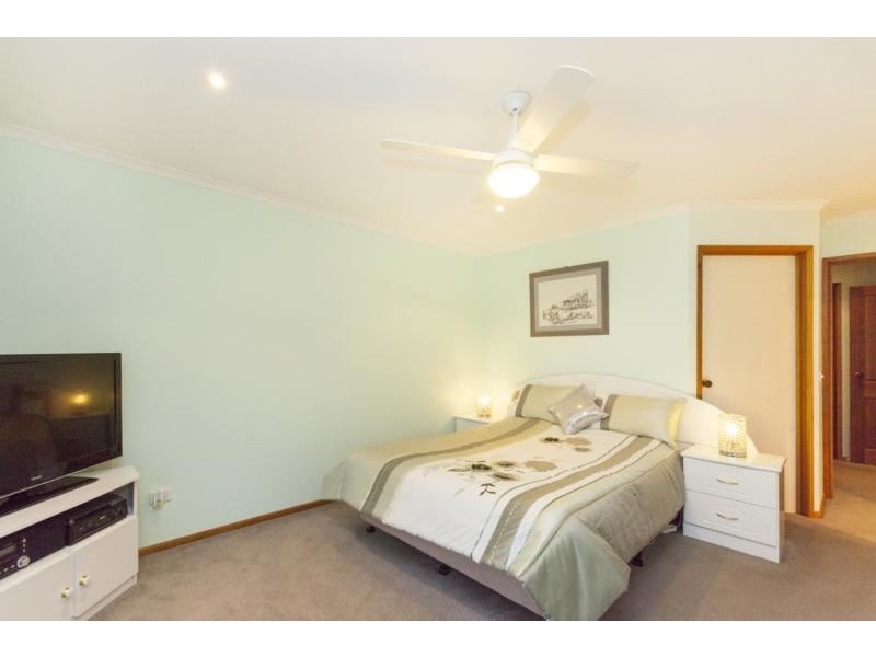 588 Russell Creek Road, Hill End VIC 3825