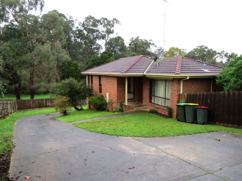 2/18 Calway Street, Drouin VIC 3818