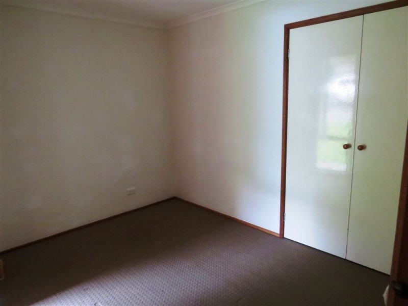 2/18 Calway Street, Drouin VIC 3818