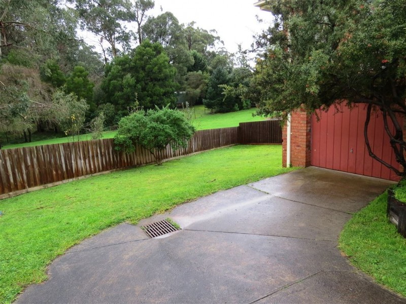 2/18 Calway Street, Drouin VIC 3818