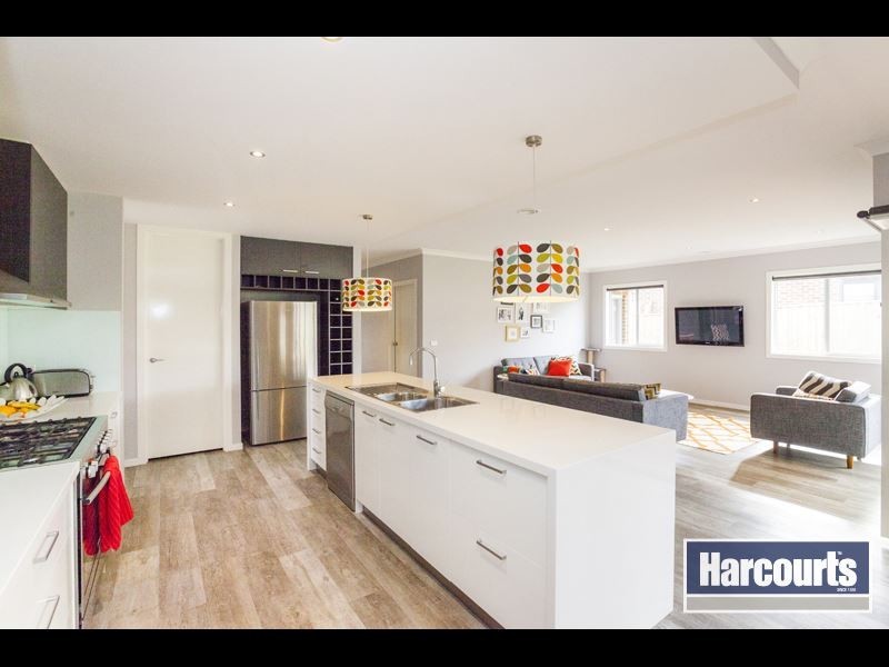 10 Kensington Drive, Warragul VIC 3820
