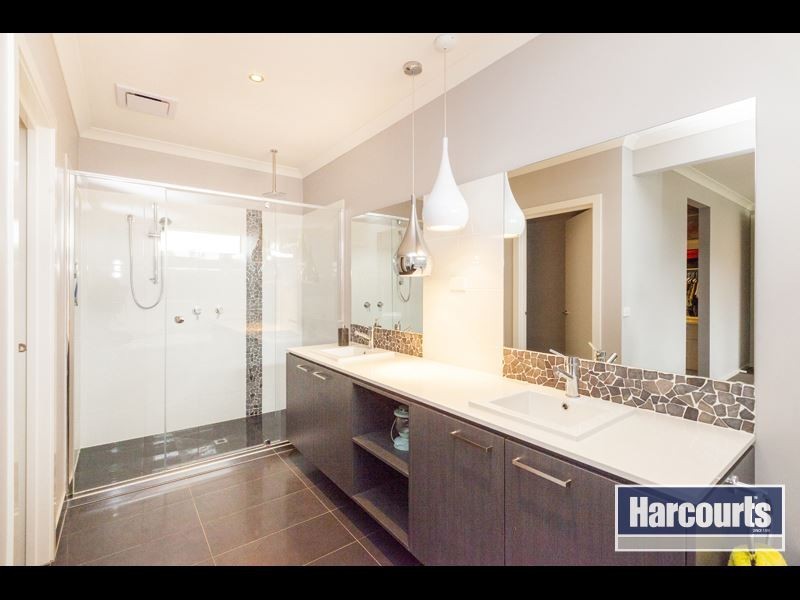 10 Kensington Drive, Warragul VIC 3820