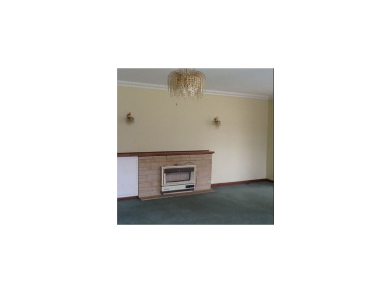 15 Koroit Street, Warragul VIC 3820