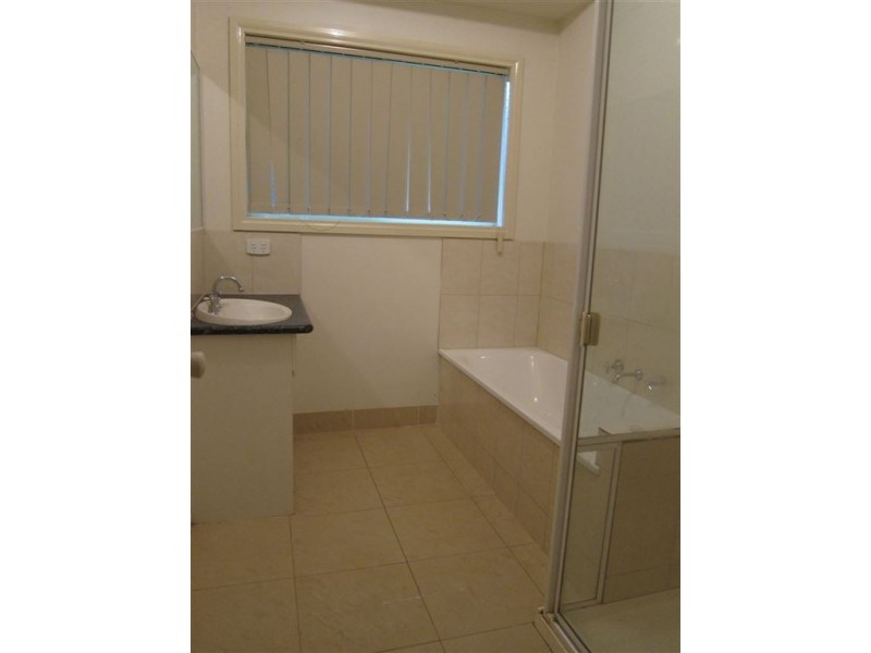 2 Carlile Street, Drouin VIC 3818