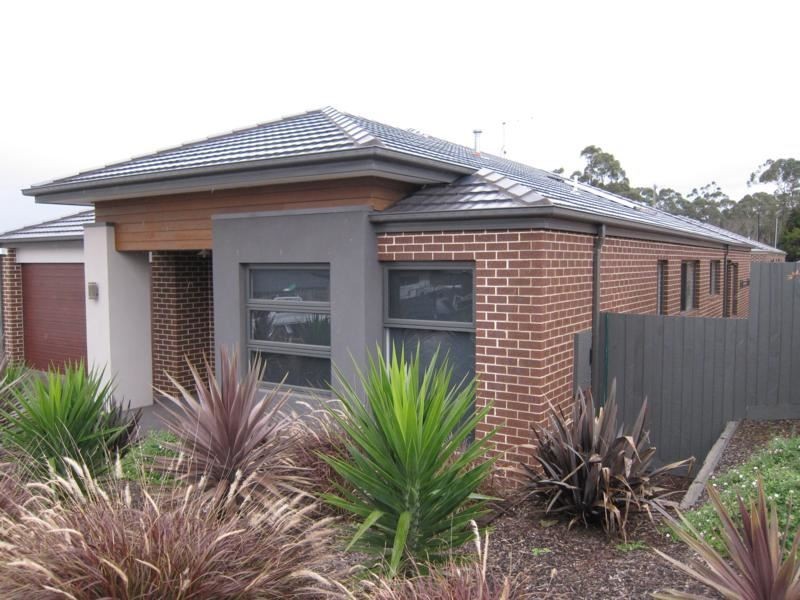 15 Sandstock Drive, Warragul VIC 3820