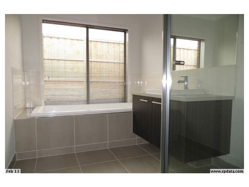 15 Sandstock Drive, Warragul VIC 3820