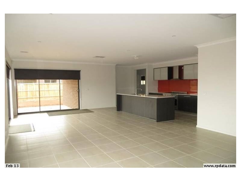 15 Sandstock Drive, Warragul VIC 3820