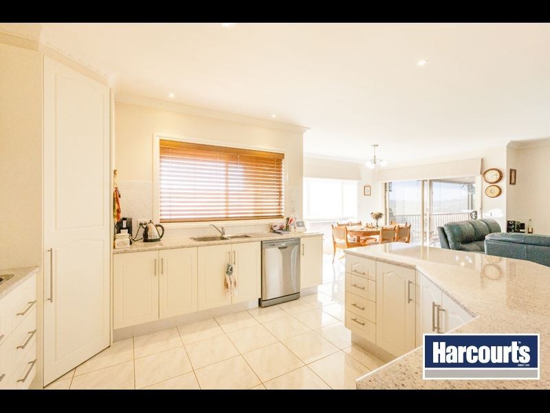 16 Grange Crescent, Warragul VIC 3820