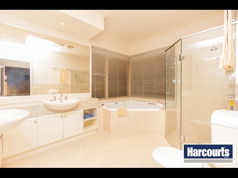 1 Cason Crescent, Warragul VIC 3820