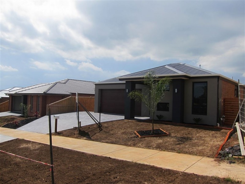 7 Golden Avenue, Warragul VIC 3820