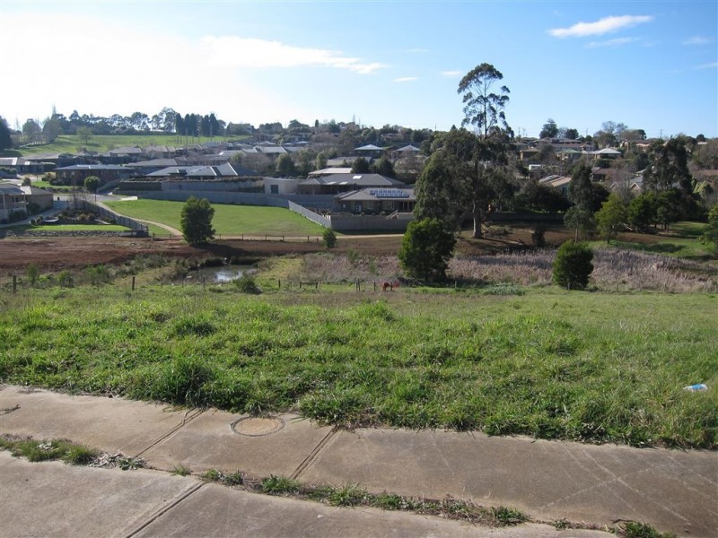 36 Myrtle Crescent, Warragul VIC 3820