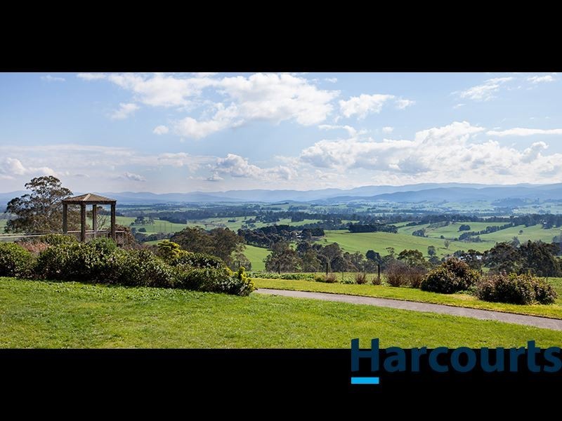 180 Lardners Track, Drouin East VIC 3818