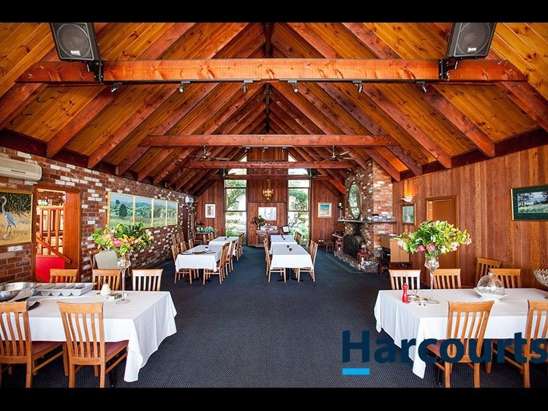 180 Lardners Track, Drouin East VIC 3818