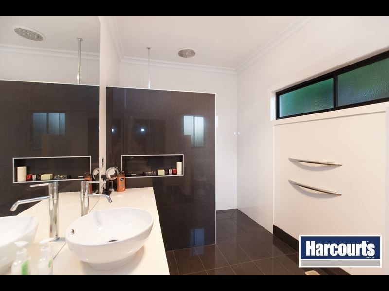 4 Hunter Crescent, Warragul VIC 3820