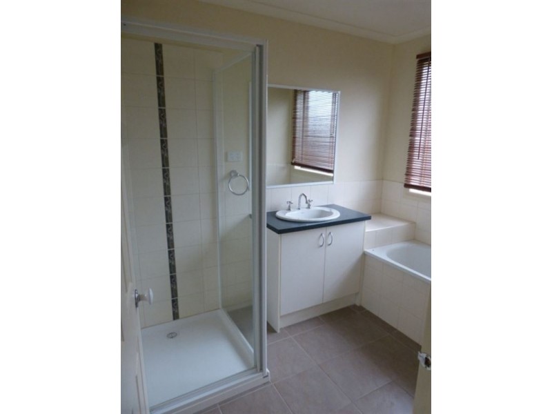 10 Harper, Drouin VIC 3818