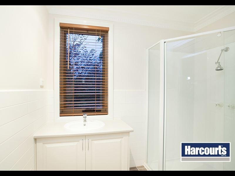 30 Roberts Road, Warragul VIC 3820