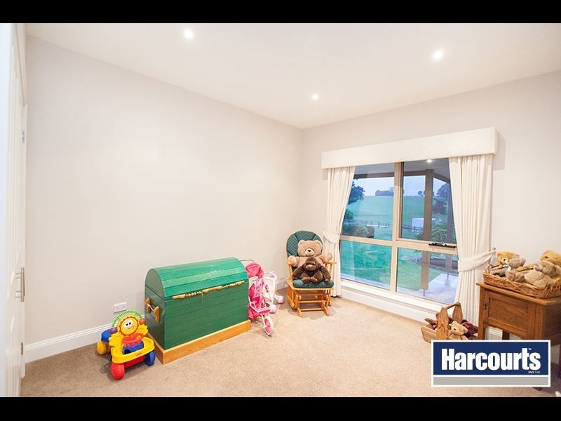30 Roberts Road, Warragul VIC 3820