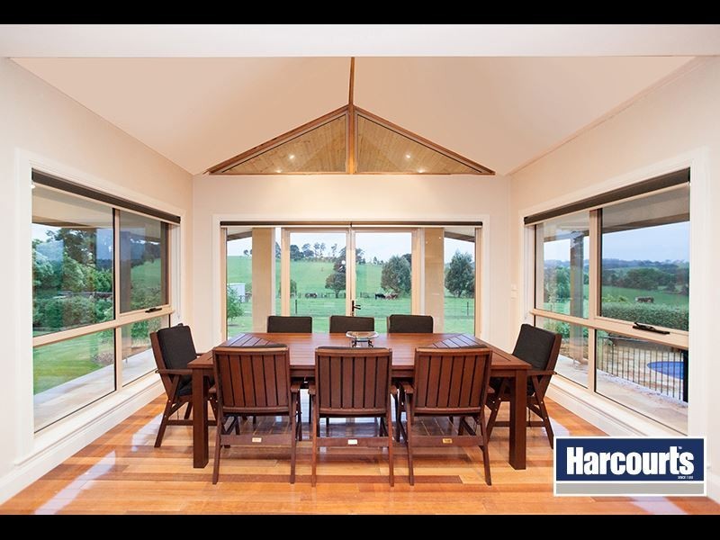 30 Roberts Road, Warragul VIC 3820