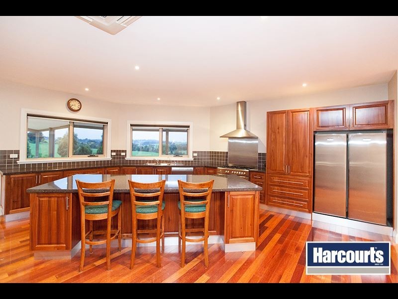 30 Roberts Road, Warragul VIC 3820