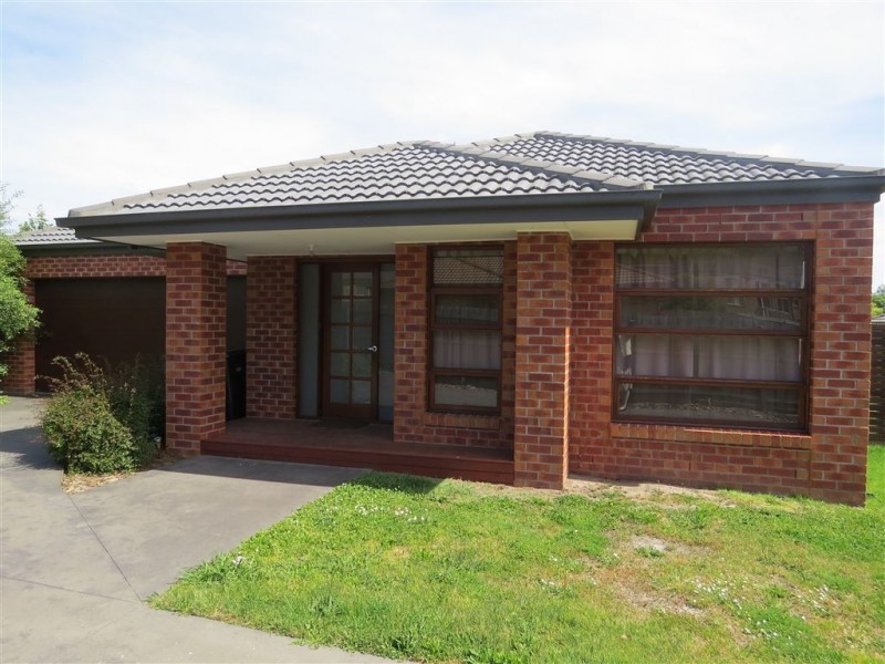 5 Isabella Court, Drouin VIC 3818