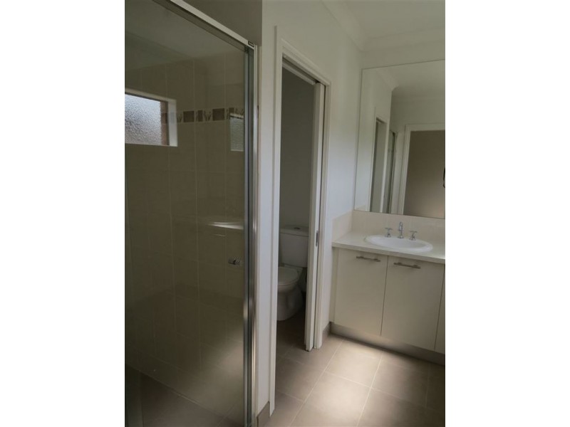 5 Isabella Court, Drouin VIC 3818