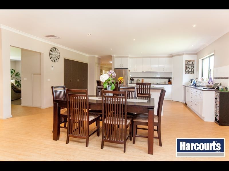 12 Pine Grove, Warragul VIC 3820