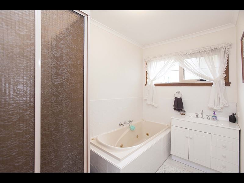 10 Bagot Street, Warragul VIC 3820