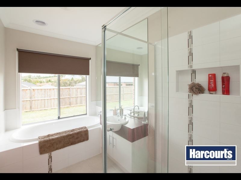 172 Twin Ranges Drive, Warragul VIC 3820