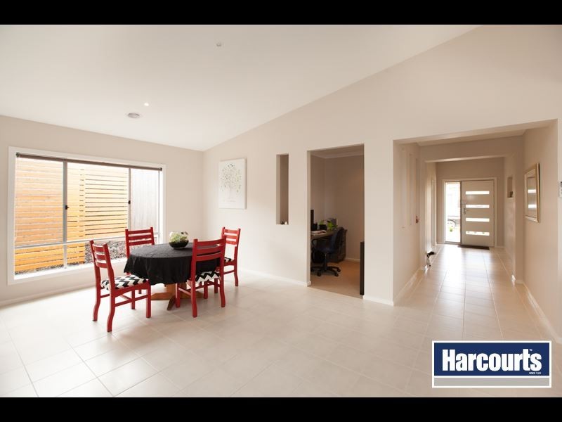 172 Twin Ranges Drive, Warragul VIC 3820