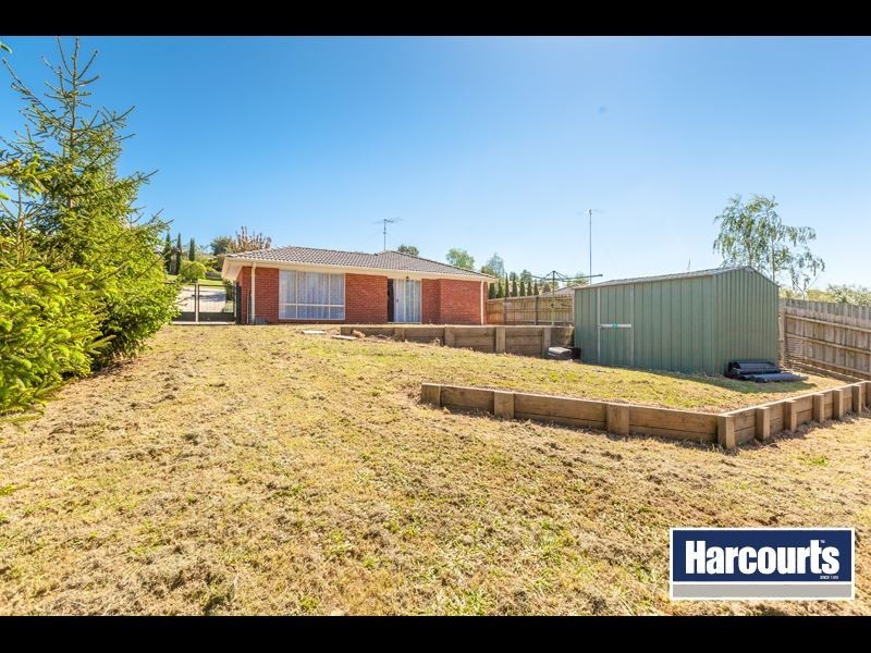 21 Hayes Drive, Warragul VIC 3820