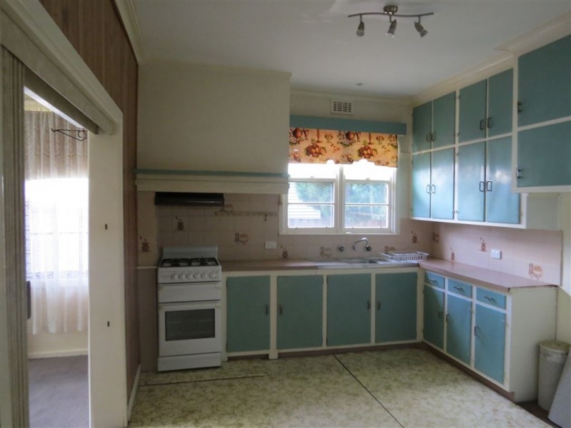 26 Centre Avenue, Warragul VIC 3820