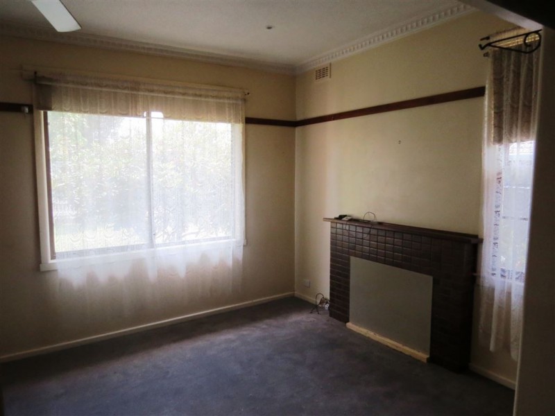 26 Centre Avenue, Warragul VIC 3820