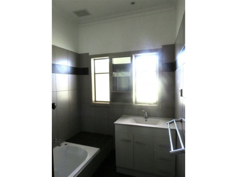 26 Centre Avenue, Warragul VIC 3820