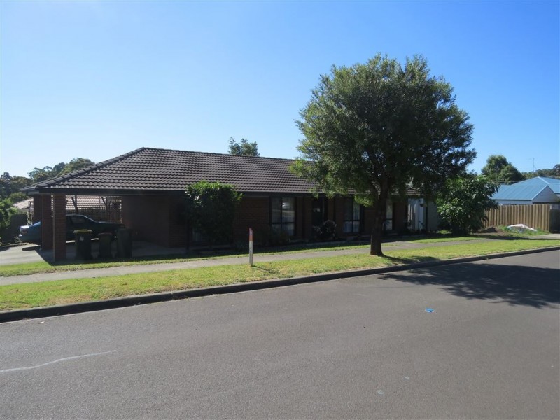 25 Adam Court, Drouin VIC 3818